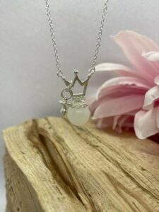 muttermilch-schmuck-halskette-silber-krone-prinzessin-und-nuggi-von-ewig-verbunden-schweiz-top-preis-angebote-geschenkidee-geburt