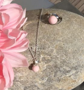 Muttermilch-Schmuck-Set-Halskette-und-Ring-silber-Muttermilch-in-rosé-gefaerbt-ewig-verbunden-Schweiz-top-Preis-Angebote-Geschenkidee-Geburt