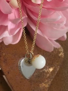 Halskette silber Herz mit Muttermilch Perle in gold