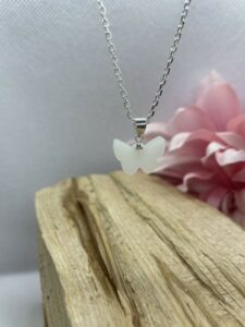 muttermilch-schmuck-silber-925-mit-muttermilch-schmetterling-ewig-verbunden-schweiz-manufaktur