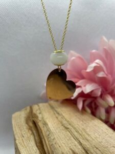 muttermilch-schmuck-halskette-in-silber-roségold-oder-gold-herz-kann-graviert-werden-und-muttermilch-charme-oberhalb-des-herzes-von-ewig-verbunden-schweiz-top-preis-angebote-geschenkidee-geburt